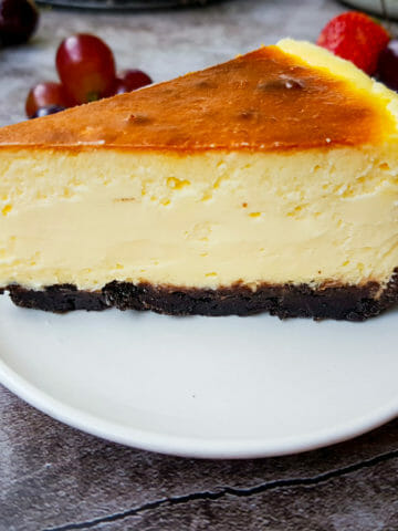cheesecake factory cheesecake super creamy recipe with oreo crust