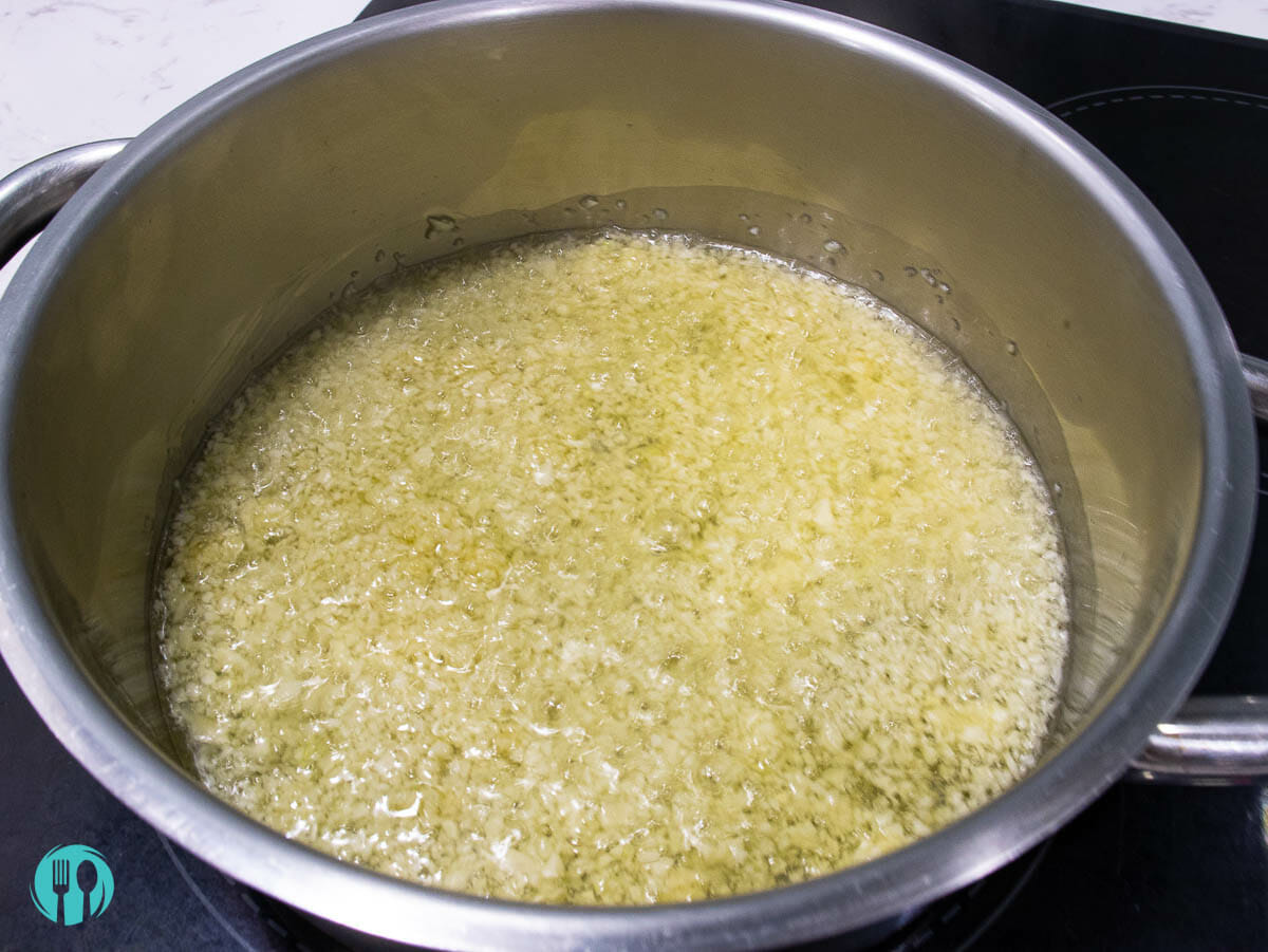 fry garlic in a hot oil